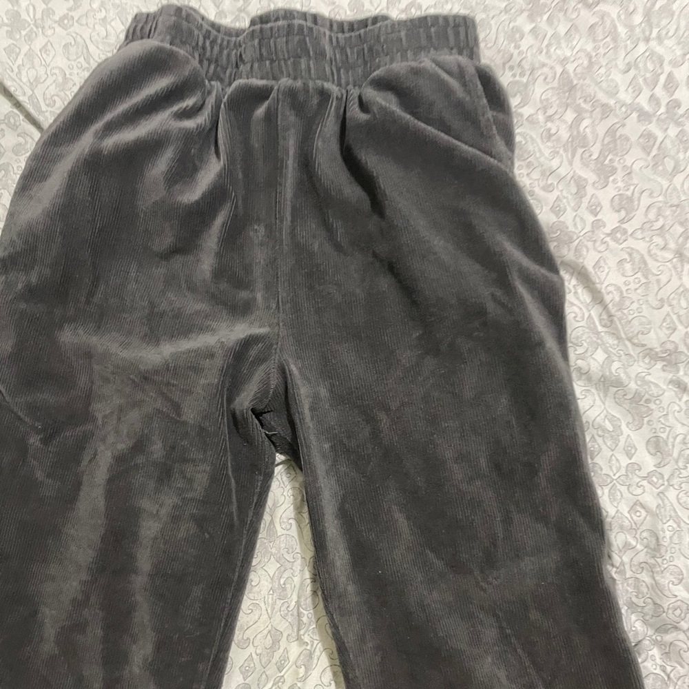 Forever 21 velvet sweatpants grey